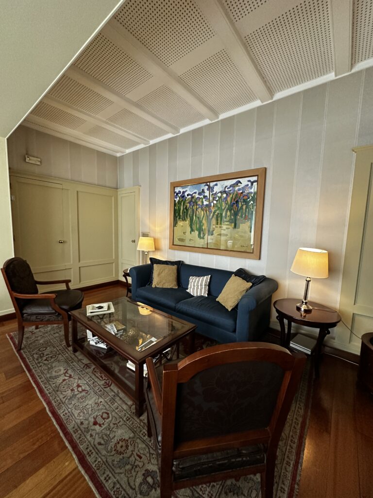 Salón VIP de los tres salones privados de Restaurante Txalupa